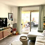 Le Meissonnier Bright With Terrace Daire *