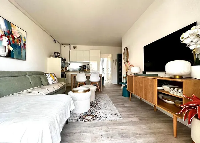 Le Meissonnier Bright With Terrace