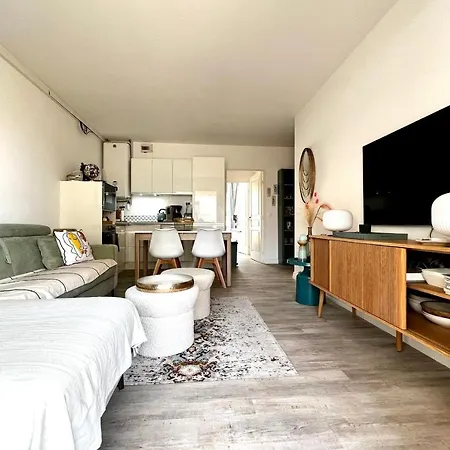 Le Meissonnier Bright With Terrace