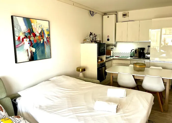 Le Meissonnier Bright With Terrace